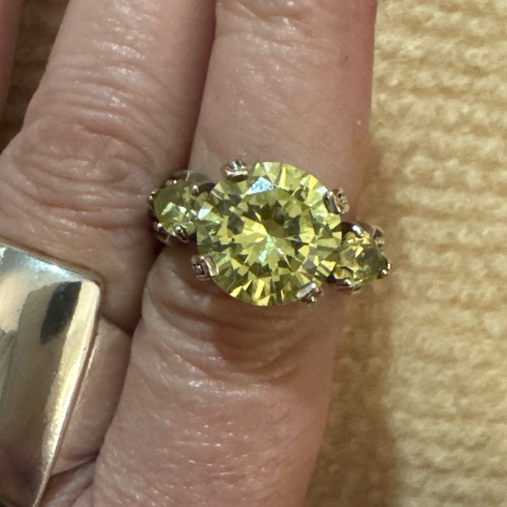 5ct Peridot Ring Rhodium Plated 925 Sterling Silver Pear Side Stones Size 7